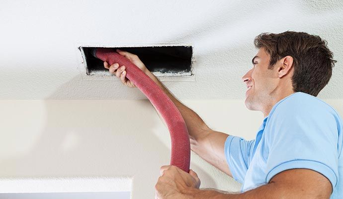 Expert cleaning air duct with equipment